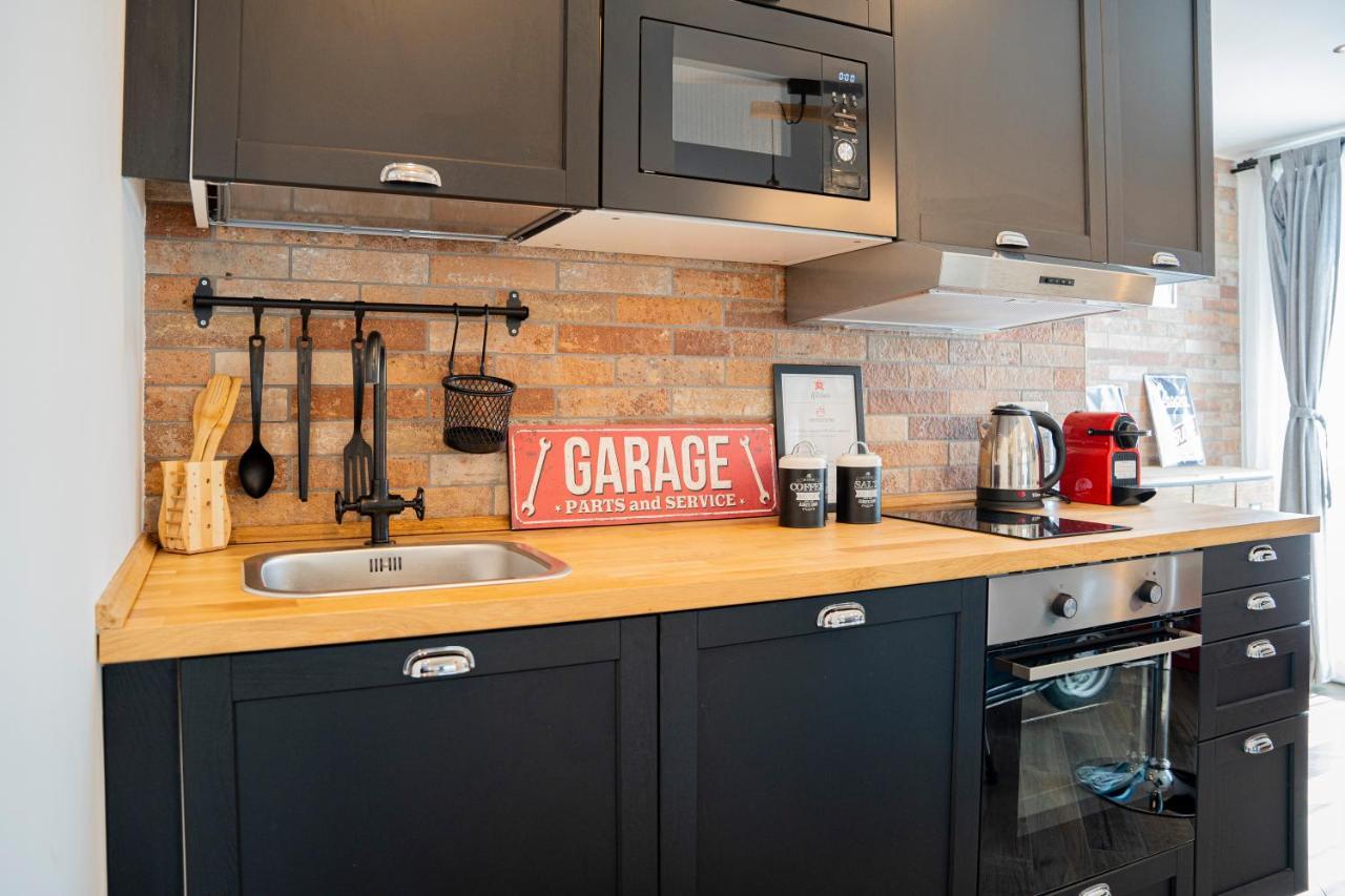 Vespa Apartments Монелья Экстерьер фото