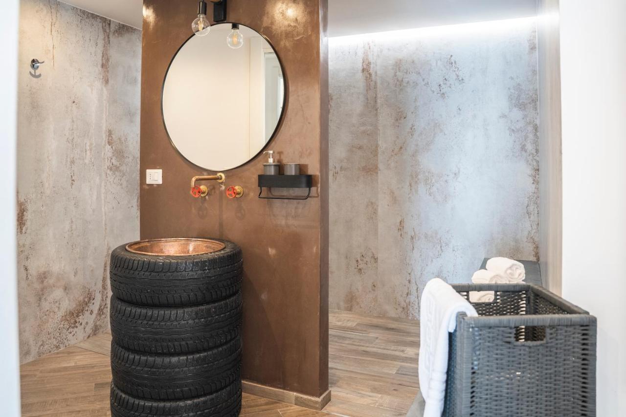 Vespa Apartments Монелья Экстерьер фото