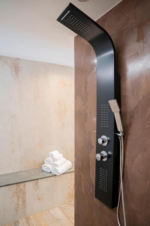 Vespa Apartments Монелья Номер фото