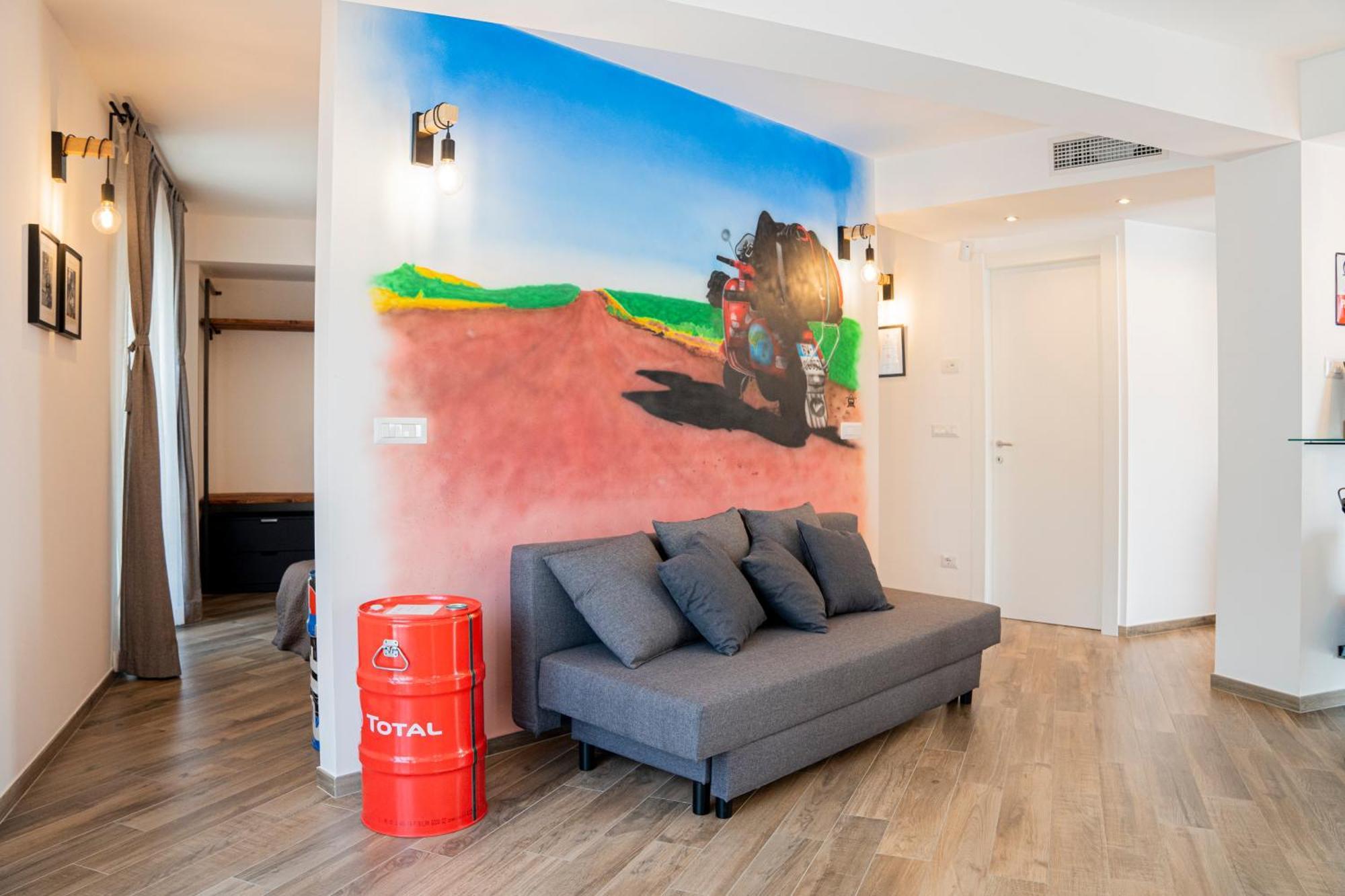Vespa Apartments Монелья Номер фото